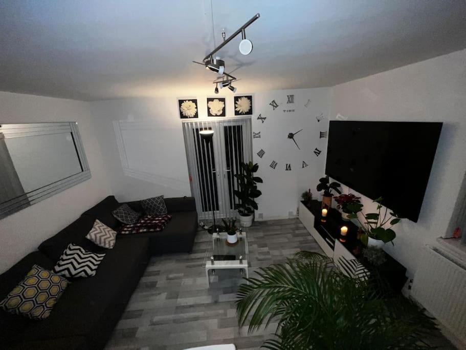 1-Bed Flat With Fast Wi-Fi In Prime Location 15Mins From Central Londen Buitenkant foto
