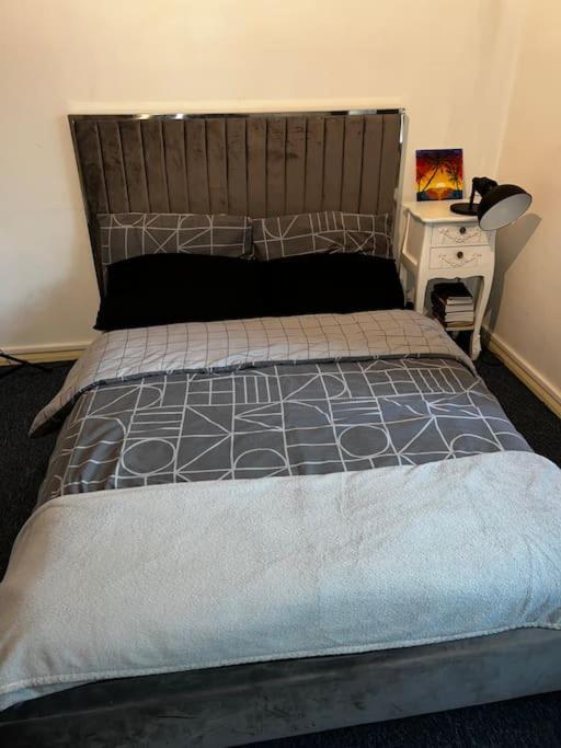 1-Bed Flat With Fast Wi-Fi In Prime Location 15Mins From Central Londen Buitenkant foto