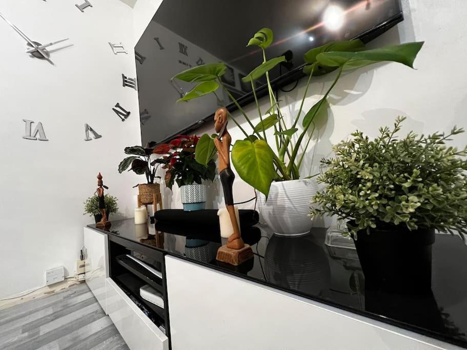1-Bed Flat With Fast Wi-Fi In Prime Location 15Mins From Central Londen Buitenkant foto